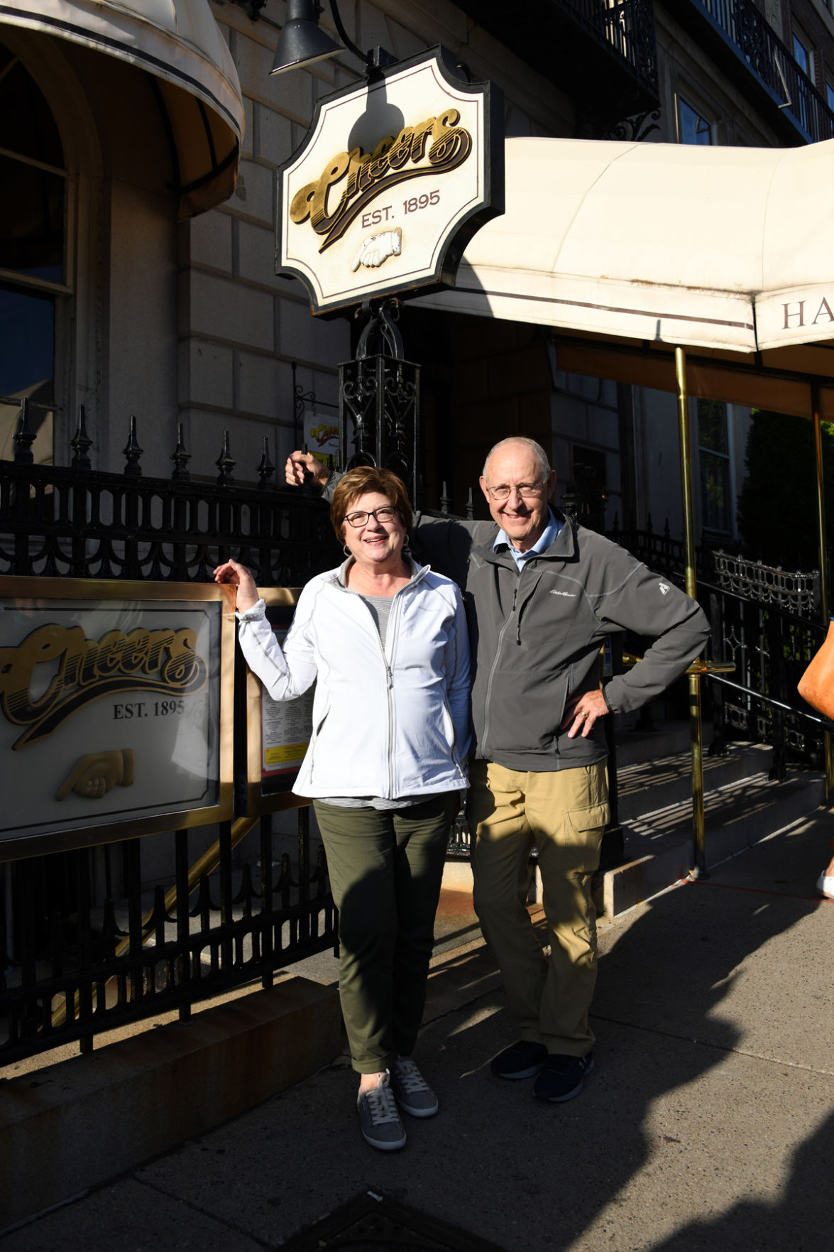 185 Susan and James Watt at Cheers.jpg